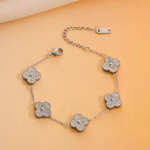 Stoned clover bracelet